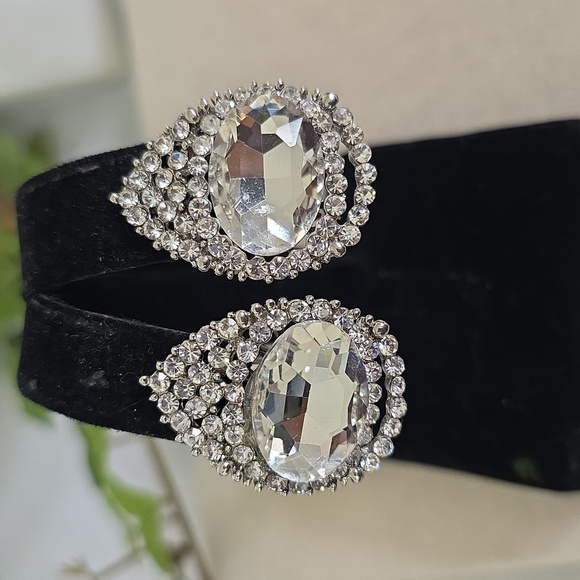 Silver Statement Glam Rhinestone Clip On Earrings - Picture 3 of 7